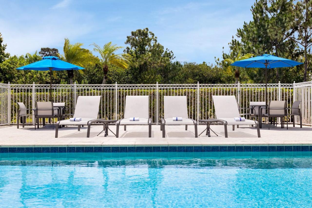 Holiday Inn Express Hotel & Suites Fort Pierce West By Ihg Eksteriør billede